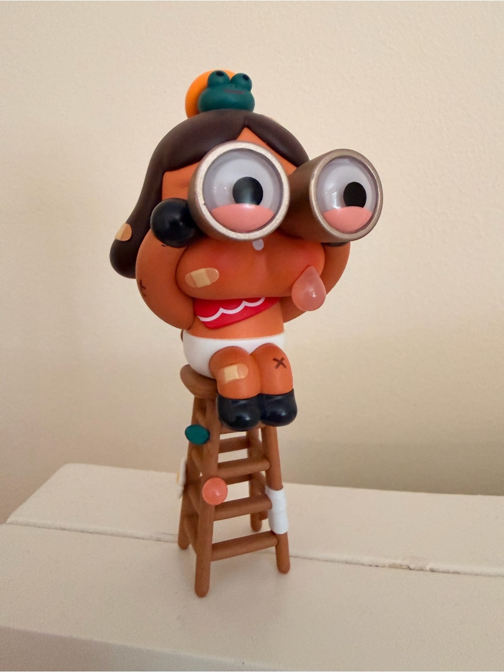 Pop Mart- Finding Mokoko series-  Great Discovery Cry Baby figure